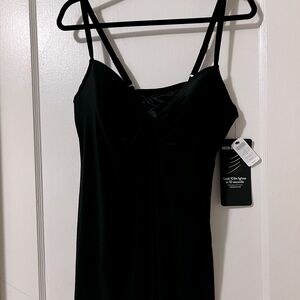 NWT Black Underwire Swim Top by Miraclesuit. Size 14